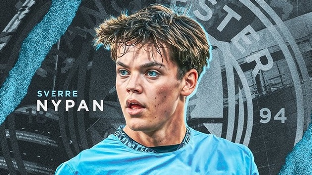 Sverre Nypan thi đấu ở hàng tiền vệ