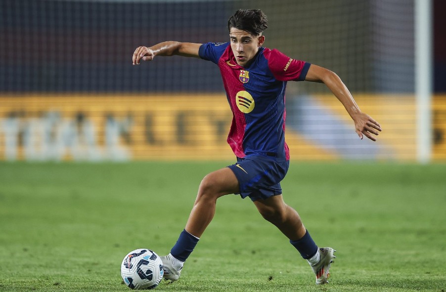 Ba cầu thủ trẻ La Masia cạnh tranh suất đá chính