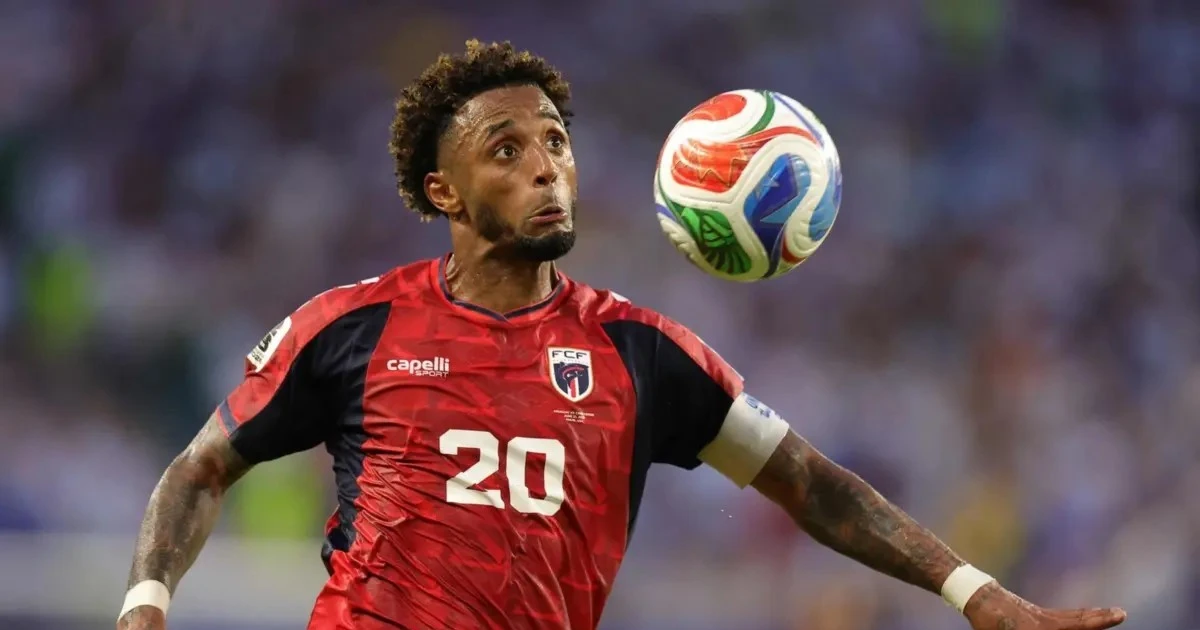 Ryan Mendes trên sân cỏ Cape Verde